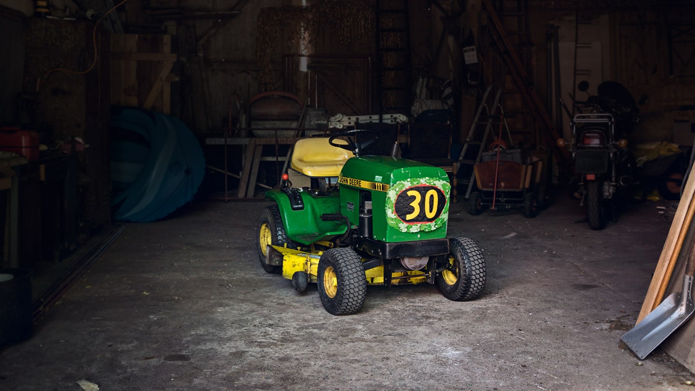 Η ιστορία ενός "περήφανου" χλοοκοπτικού John Deere