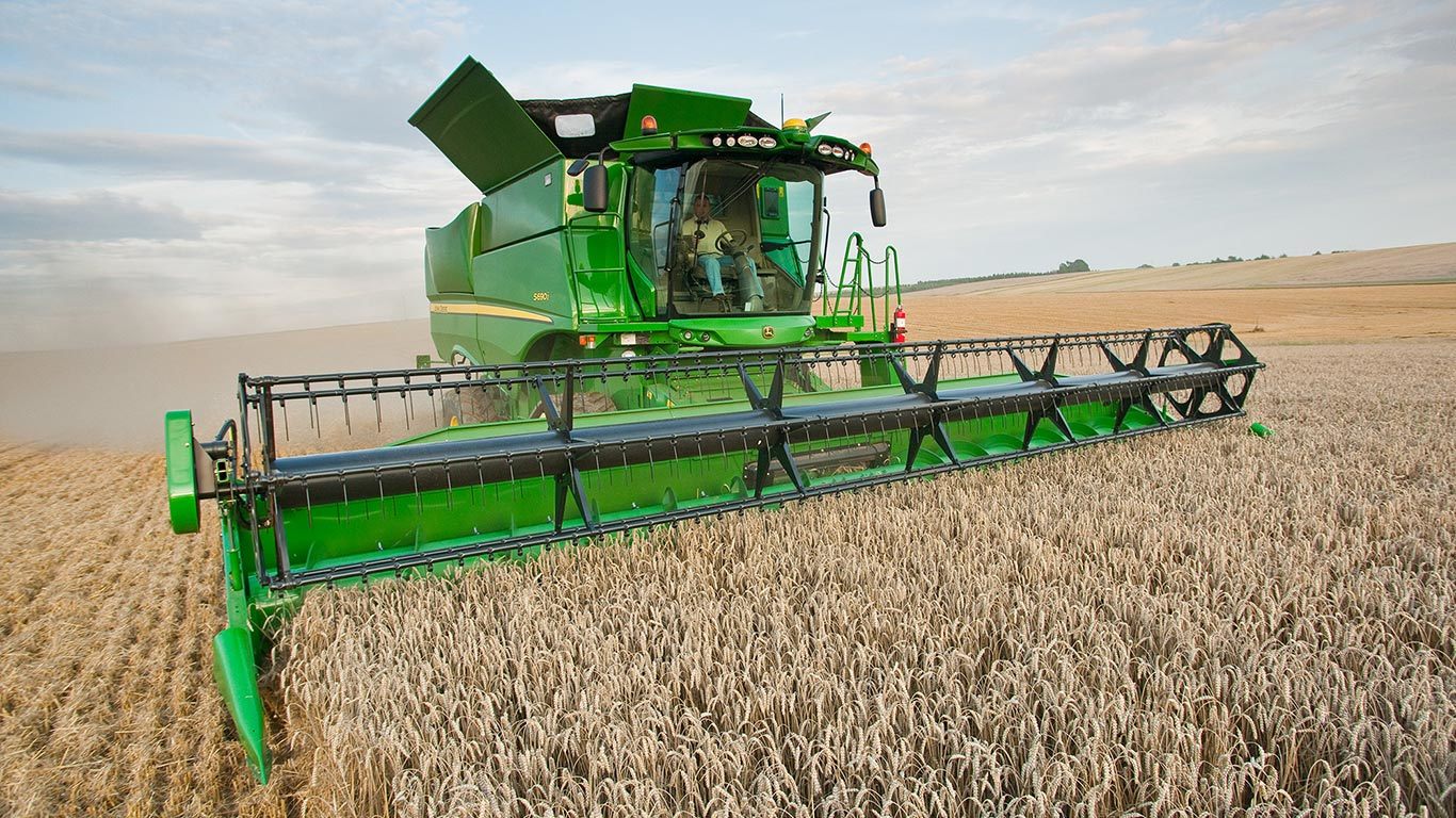 John Deere - Combine harvester 600R Series - [622R]