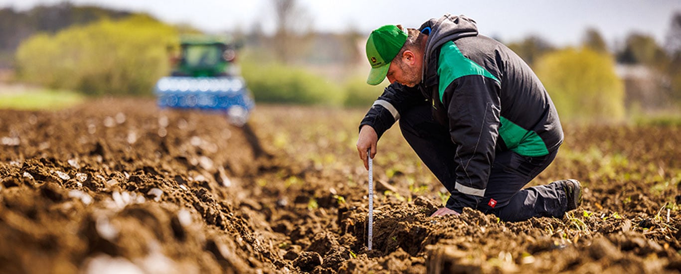 customer-checking-seedbed